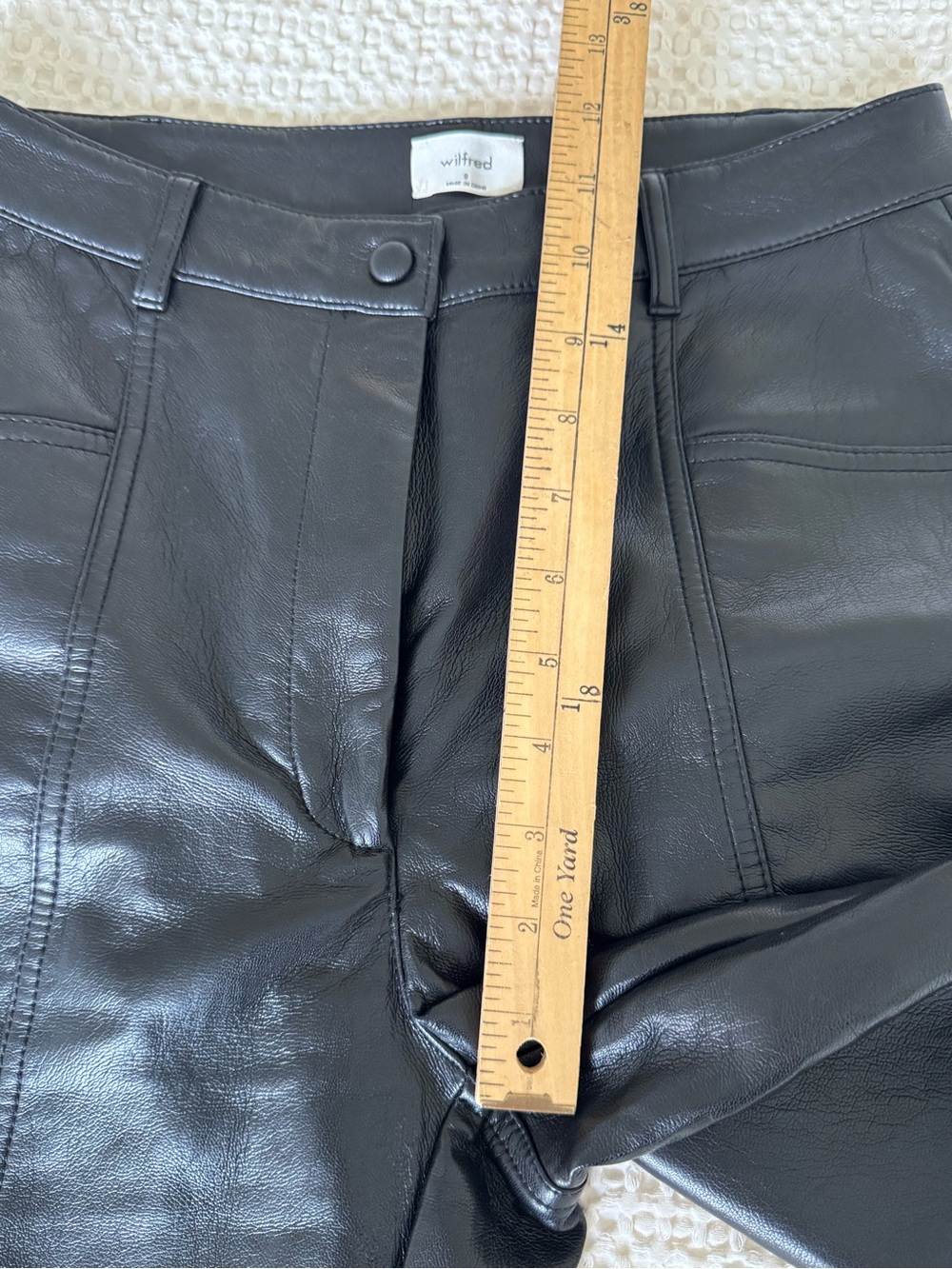 Aritzia Wilfred Rebel Pants Japanese Vegan Leather 8 Black High-waisted preowned - Picture 12 of 15
